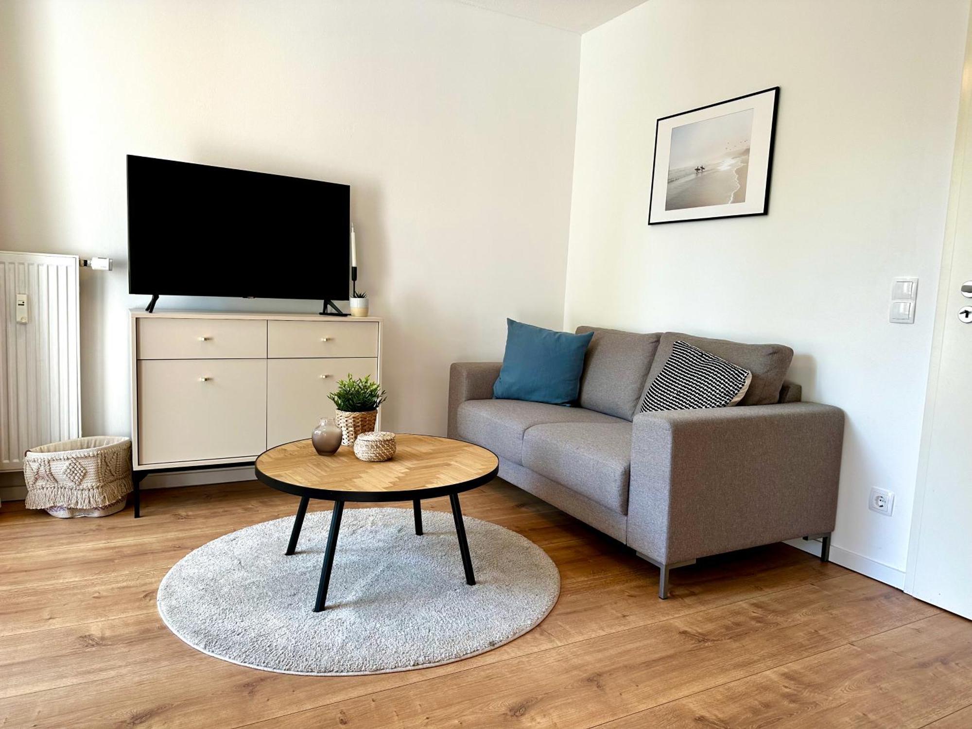 Gemuetliches 1R Apartment Mit Balkon, Parking, Tv Streaming Магдебург Екстериор снимка