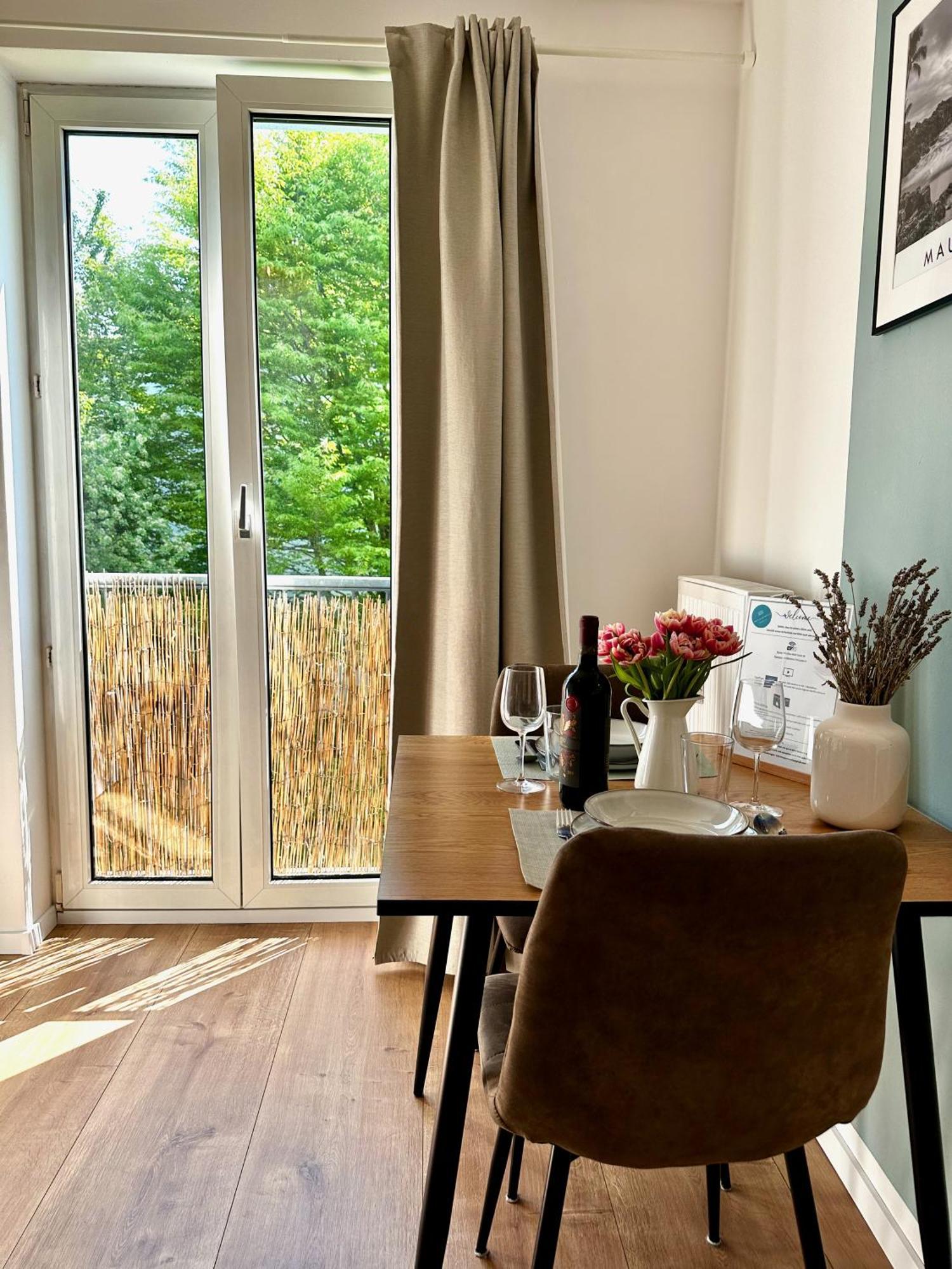 Gemuetliches 1R Apartment Mit Balkon, Parking, Tv Streaming Магдебург Екстериор снимка